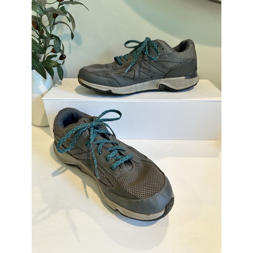 Columbia Waterproof Gray Hiking Shoes Sneakers Womens Size 9 Outdoor Trail